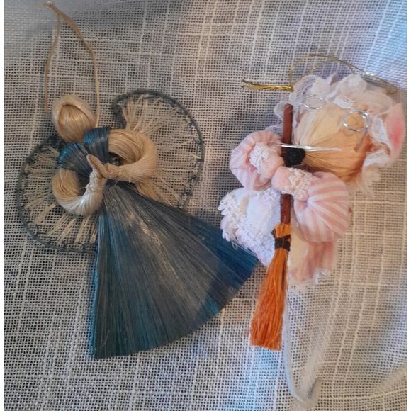 2 Corn Husk Ornaments An Angel And A Granny Mouse Not Labeled Very Cute Preowned - Picture 1 of 7